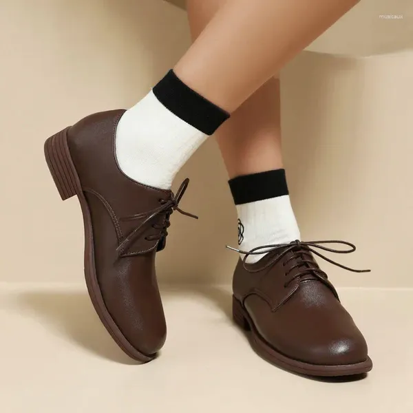Sıradan Ayakkabı Kahverengi Bej Toe Toe Kadınlar Bahar Ofis Dantel-Up İngiliz Stil Tasarımcı Kadın Lüks Oxfords Flats Derby Ayakkabı
