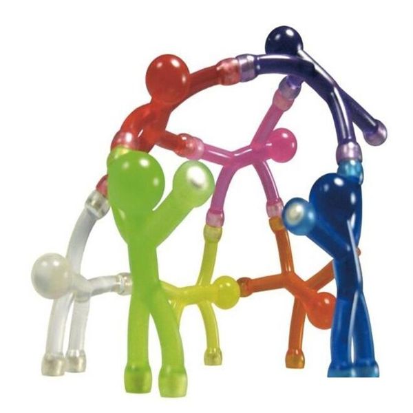 Ímãs de geladeira integral-10pcs lot novidade mini figuras flexíveis de brinquedos magnéticos q-man flexíveis com mãos e pés segurando papéis 23 dhszp