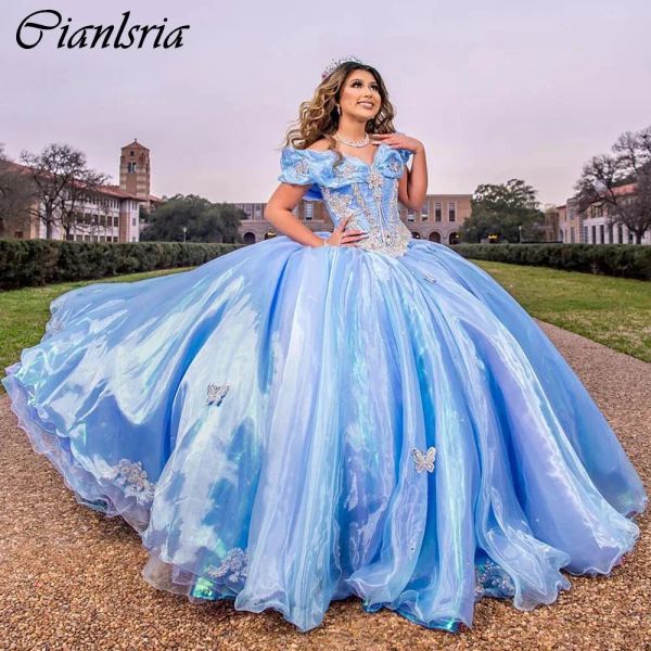 Vestido de baile de organza de borboleta 3D azul claro Butterfly Vestidos de Quinceanera fora do ombro Apliques de renda de espartilho vestidos de 15 ANOS