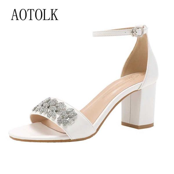 Sandali donne sandali tacco marca abito di branco strass per pizzo aperto pompa anteriore aprire cinghia sexy cinghia corta e scarpe da donna grassi 2022 J240416