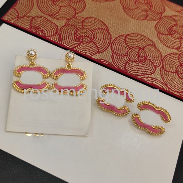Pink Ohrringe Gestüt Mode hochwertige Perle Hengst Ohrringe Frau Luxusdesigner Kupfer Ohrring C Brief Schmuck Frauen 18k Gold plattiert Hochzeitsgeschenke Luxusschmuck