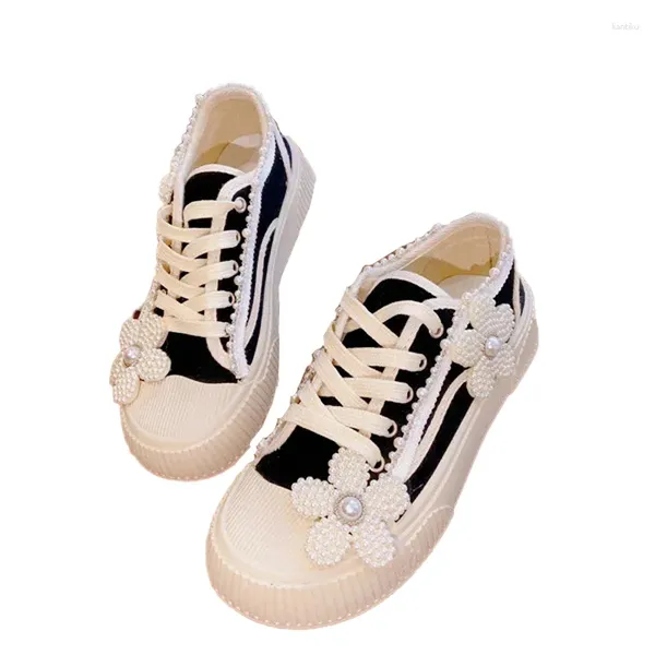 Scarpe casual ragazze simpatiche piattaforme da 3 cm piattano bianco nero contrastante in tela di fiori perle in tela rotonda di punta piatta unica donna