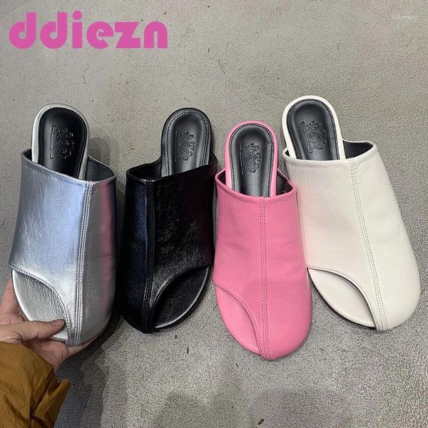 Hausschuheschuhe Schuhwaren 2024 Slides Women Mules Schuhe rosa Strand außerhalb modischer Damen Sandalen Sandalen