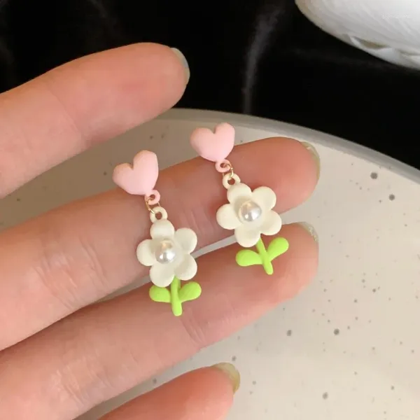 Stud Küpeler Tatlı Beyaz Çiçek Kadınlar İçin Kore Partisi İmitasyon İnci Takı Sevimli Pembe Kalp Yeşil Yapraklar Sarkla