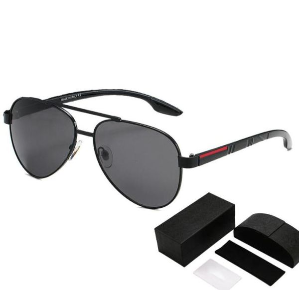 Óculos de sol da letra lateral para mulheres fabricadas na Itália Sun Block Eye Glasses Beach Designer Glasses Sunglasses Black Silver Fashion Adumbral 4708171