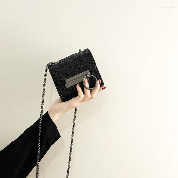 Сумки для плеча женская сумка роскошная мини -металлическая кольцо сумочка высококачественная черная цепная ремешок поперечного купая простая женская кошелек