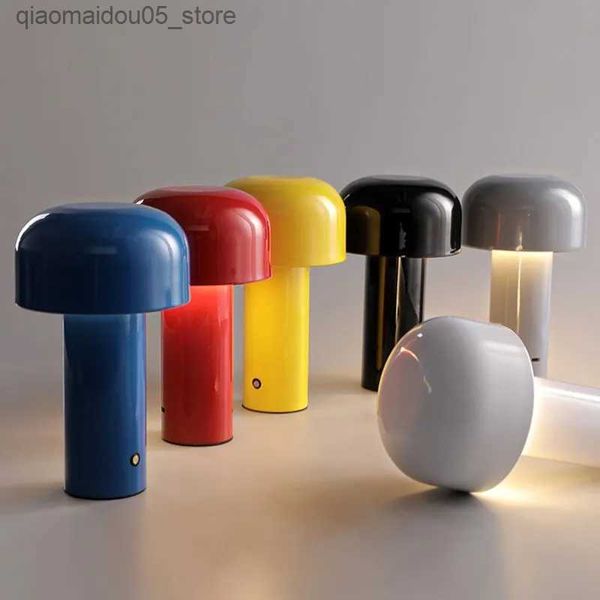 Lampade sfumature di design italiano lampada da tavolo portatile portatile lampada da letto a cordone Nordic Night Night Light Cashing Lampada Q240416