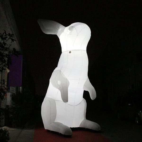 26 pés de alta publicidade personalizada gigante branco inflável/desenho animado/animal/inflável coelhinho de páscoa com luz LED para venda