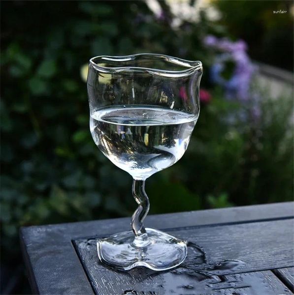Weingläser unregelmäßiger Abstract Clear Glass Cocktail Nordic Style Einfacher hoher Champagnerbar High Borosilicate Set
