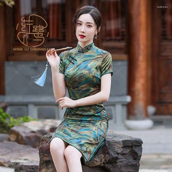 Roupas étnicas vestido de estilo chinês jovem seda cheongsam casamento qipao sexy