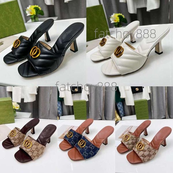 2022 Ladies High Sandals Classic Fashion Designer Summer Summer elegante Mulheres Mulheres Slippers Tamanhos 35-43