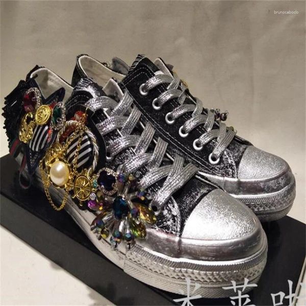 Lässige Schuhe dicker Sohle innerer Lift Perlen handgefertigt benutzerdefinierte Leinwand Strass-Punk-Stil Sneaker Männer und Frauen plus Größe 35-46