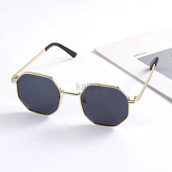 Sonnenbrille Modes Jungen Mädchen Oktagon Metall Sonnenbrille Polygon Trend Kindergläser Kinder Kinder im Freien UV400 Eyewear 240416