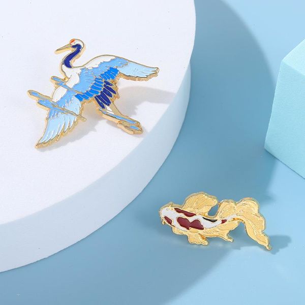 Crane Koi Broche Custom Good Luck Soar in the Sky Broches for Women Women Trendy Elegant Pins Party Wedding Jewelry Gift for Friends
