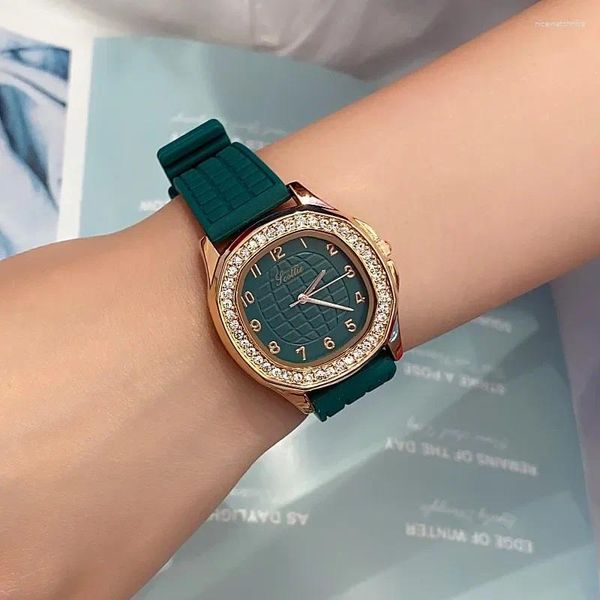 Armbanduhr Gummi-Gurt mit quadratischen Diamant-Set-Zifferblatt Frauen Uhren Luxus Fashion Ladies beobachten Quarz Montre Femme