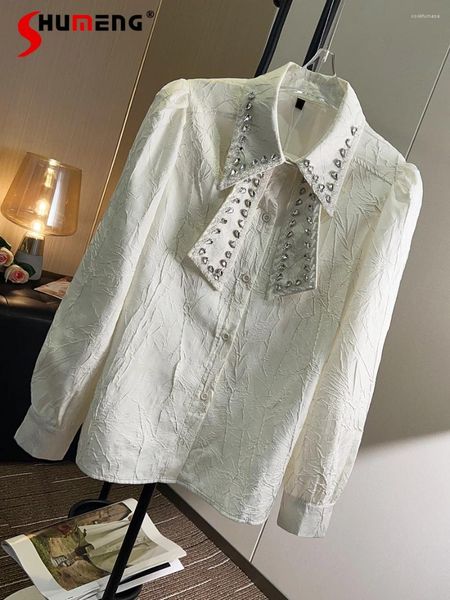 Женские блузки 2024 весна летняя рубашка свободная комфорта с плиссированными блестящими длинными рукавами лук алмаз прямые сплошные рубашки