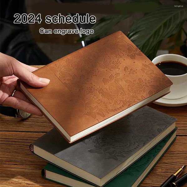 (Logo può essere inciso) A5 Leather Notebook 2024 Business Schedule Student Planner Planner Daily Record Book Notepad Memo