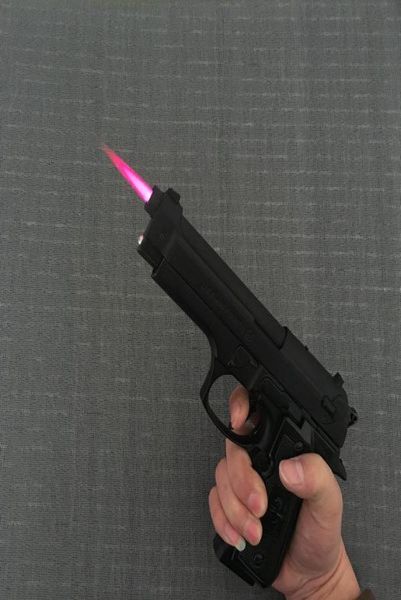 Büyük Metal Tabanca M9 Askeri Model Tabancası Prop Metal Çakmak Rüzgar Geçirmez Metal Revolver Tip Gun Lighter5942019