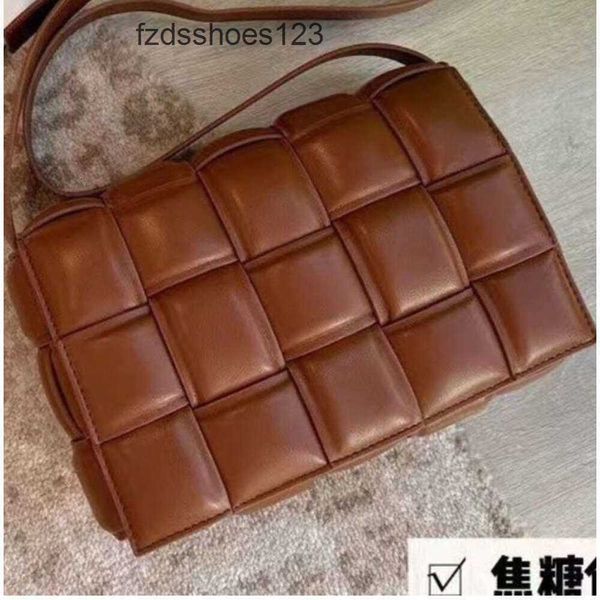 Flip lüks klasik tatlı bayan üst venata moda kaset çantası bottegss deri çantalar kalite yastık kapak tasarımcı çanta omuz 26cm crossbody kız klasik 4bgy