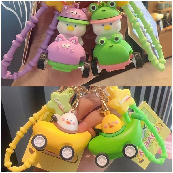 Authentische Cartoon Banane, Return Power Small Car Frog Entenschlüsselkette Kreatives Multifunktionalauto Schlüsselbund Ring kleiner Anhänger