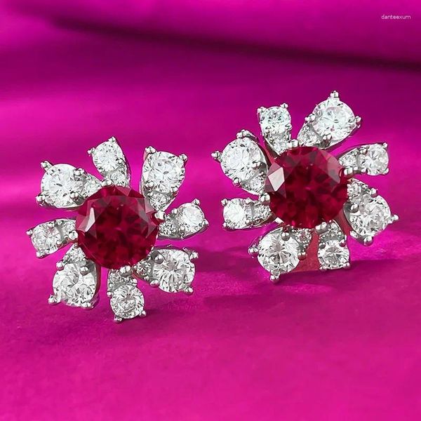 Orecchini per borchie Pigeon Red Red One Carat Round Diamond Girasole di nicchia di nicchia di fascia alta Feeping Luxury alla moda