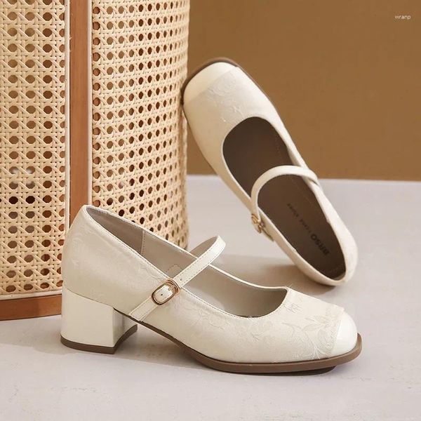 Отсуть обувь Мэри Джейн 2024 Весна/Лето/Осенний толстый каблук Qipao в стиле высокий маленький аромат.