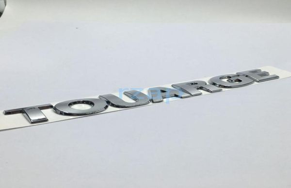 3D Silver Touareg -Schriftzog Hell Chrom ABS Heck -Stamm -Abzeichen Emblem Aufkleber für VW 1154099