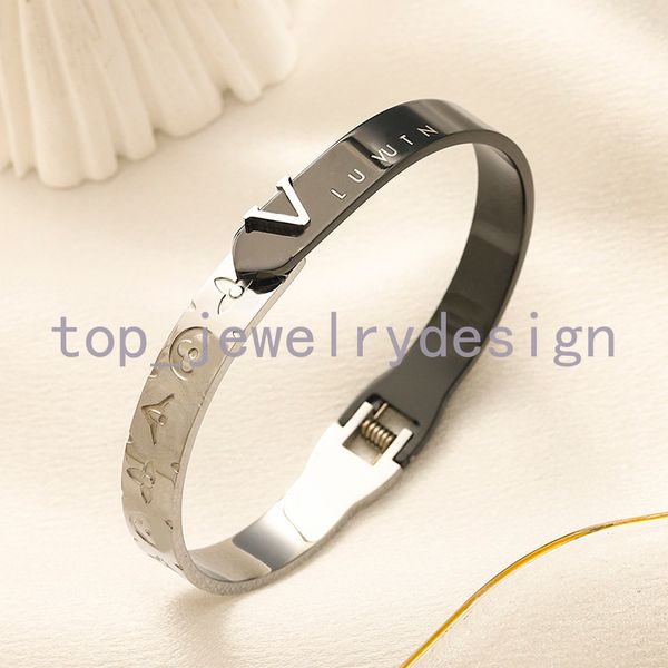 Faux Leather Bracelet Designer Bangle Letter Bracelets Men Womens Crystal Design Jóias 18K Gold aço inoxidável Pulseira de punho de mangueira presentes