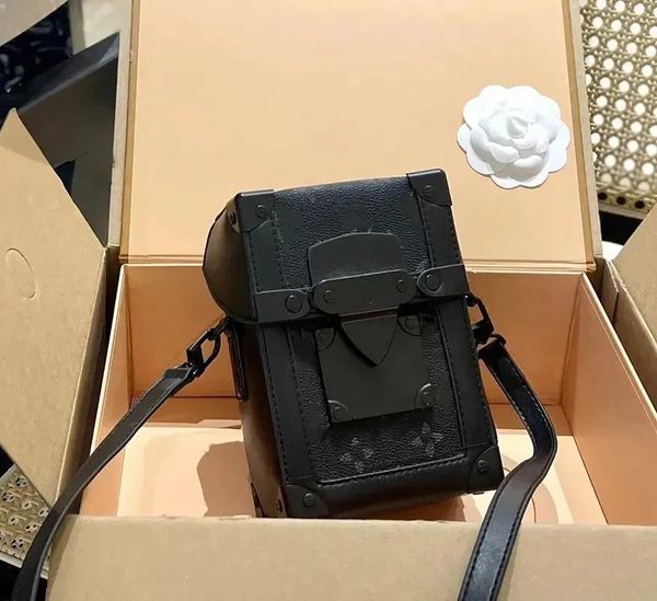 23SS MENS MENTICELEND MINI мешок вертикальный багажник носимый кошелек M82070 Mens Designer Bag Messenger кошелек кошелек мешков с поперечным телом