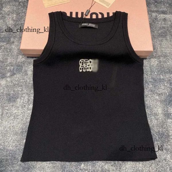 Tasarımcılar T-Shirt Kadın Mui Mui Mui Güneş Gözlüğü En İyi Tanklar Anagram-Embroidered Pamuk Karıştırıcı Tank Top Şort Tasarımcı Kırpılmış Jersey Ladies Mui Mui Tops 128