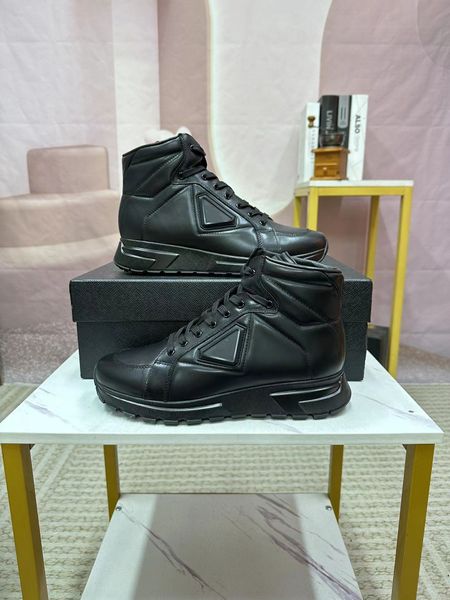 24SS lässig-stylische Männer in der Innenstadt von Leder Sneakers Schuhe Distrikt Outdoor Outdoor-Schnüren-Skateboard-Wanderkomfort Schuhe High Top Skate Schuh mit Box EU38-45