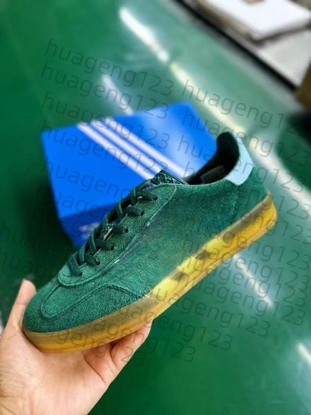 2024 Nuova pallamano Speziale quasi giallo Gum Scarlet Navy Gum Alluminio Arctic Night Shadow Brown Brown Collegiate Green Green Grey Casualmente Sneakers Clascarie 69