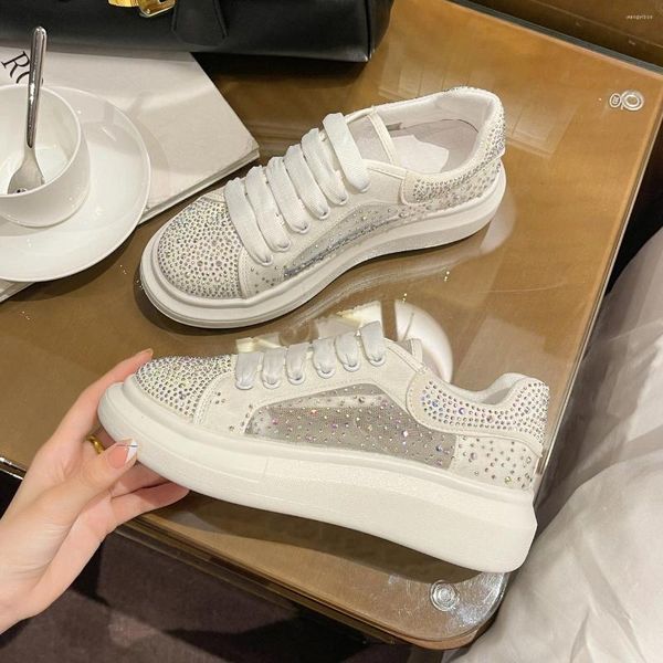 Scarpe casual 2024 Donne estive Sneaker di lusso Piattaforma da esterno Famma Sport Mash Mesh traspirante Shinesone brillante