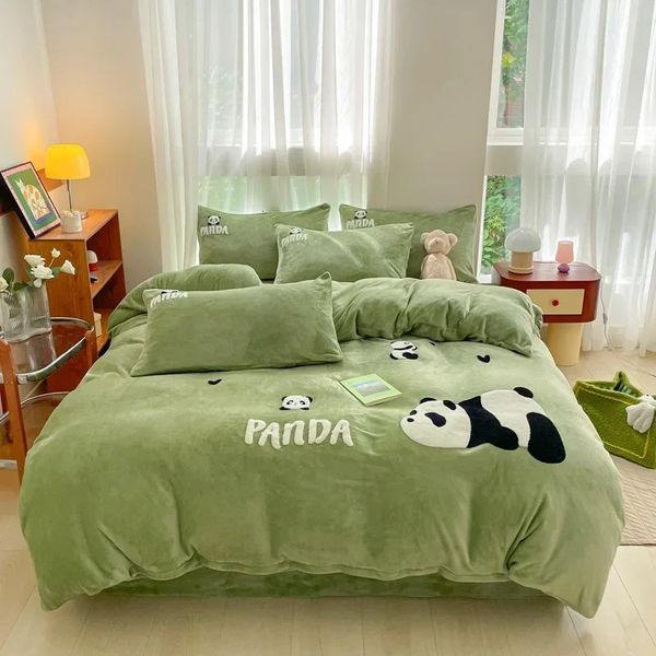 Svetanya Panda Cloud Velvet Bedding Set Double Queen King Size Cama Lenina A quente Campo de cobertura de inverno travesseiro 240417