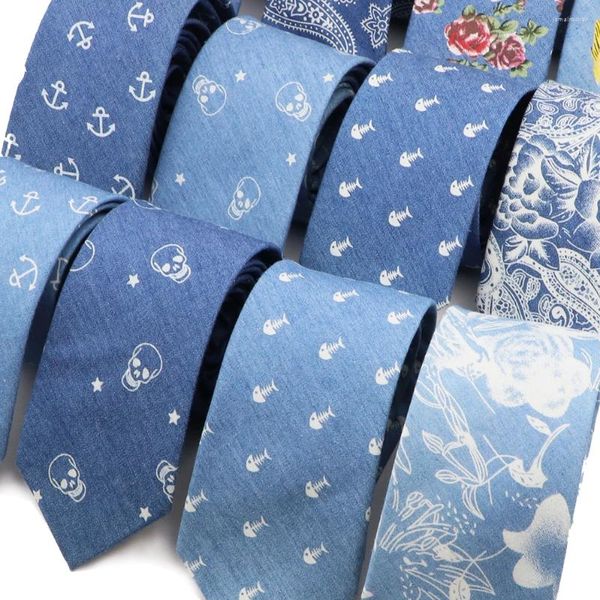 Fliege Binden blauer Baumwoll -Denim für Männer Blumenschädel Anker Muster Hals Krawatte Hochzeitsfeier Casual Print Schlankes Krawatten Daily Kee Gift