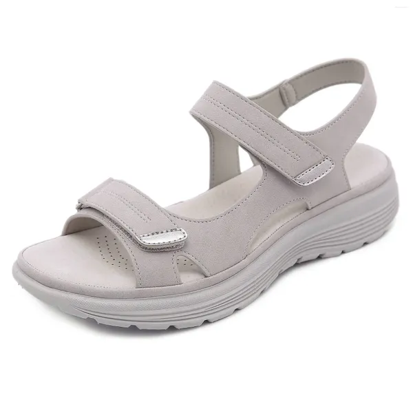 Vestido Sapatos 2024 Verão Sandálias de couro genuíno Estilo de esportes de moda feminina 3,5 cm de calcanhar de encosta Nylon Buckle Beach