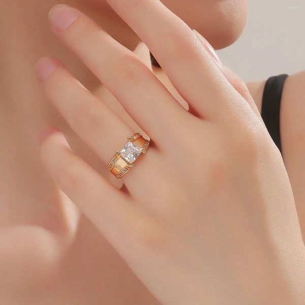 Rings de cluster clássico zircão redondo grossa de ouro de ouro real anel de casamento de moda masculina