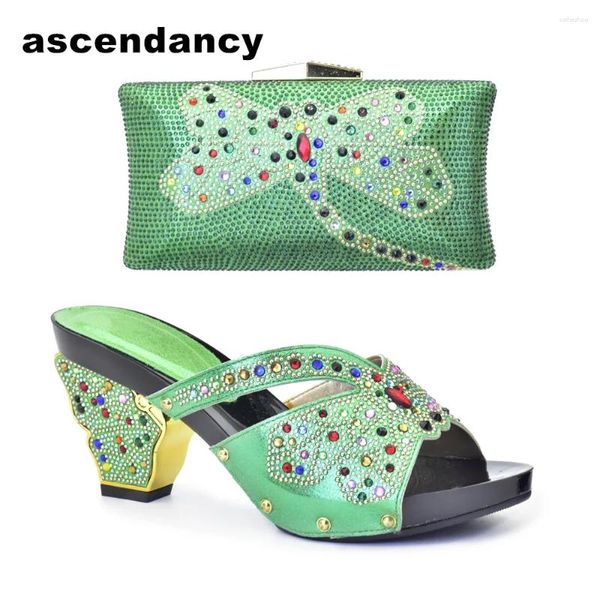 Vestido sapatos de casamento africano e conjunto de bolsas decoradas com shinestone1 chegada às mulheres Greencolor na Itália de alta qualidade