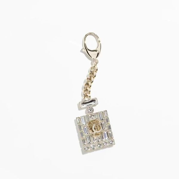Garrafa de perfume de cristal brilhante anel de chave de cartum para festas para brindes para festas Diy Bag Acessórios