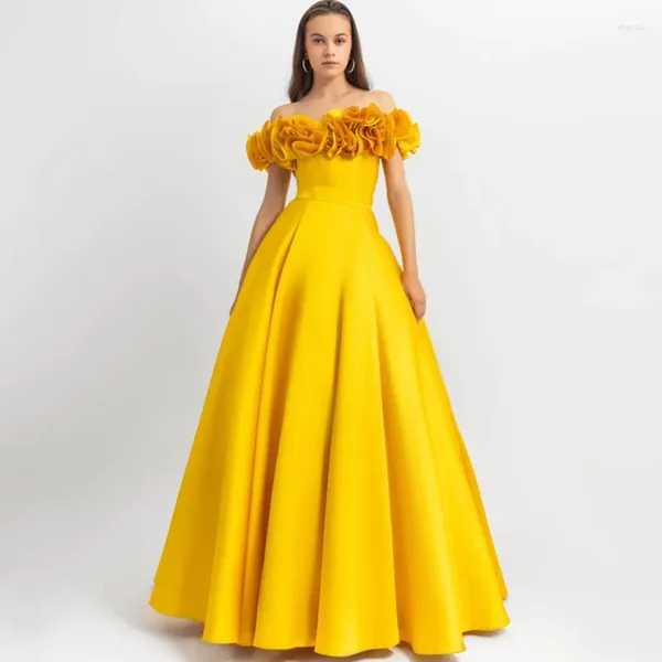 Vestidos de festa fora do ombro de cetim amarelo A-line Women Time Tening Floor Ruffles Night for Woman Custom Feed Open Back Prom Doused