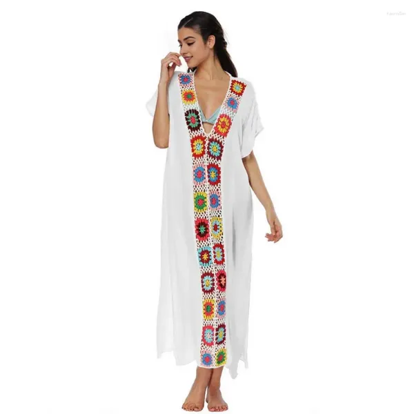 Cobertura de praia respirável vestido de verão feminino elegante com detalhe de flores de crochê design de decote em V para