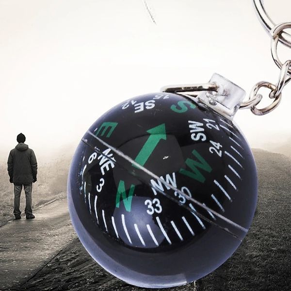 Kugelschlüsselhain Flüssiggefüllte Kompass -Mini -Taschengröße Leichter Knopfform Richtungsmagnetnavigator