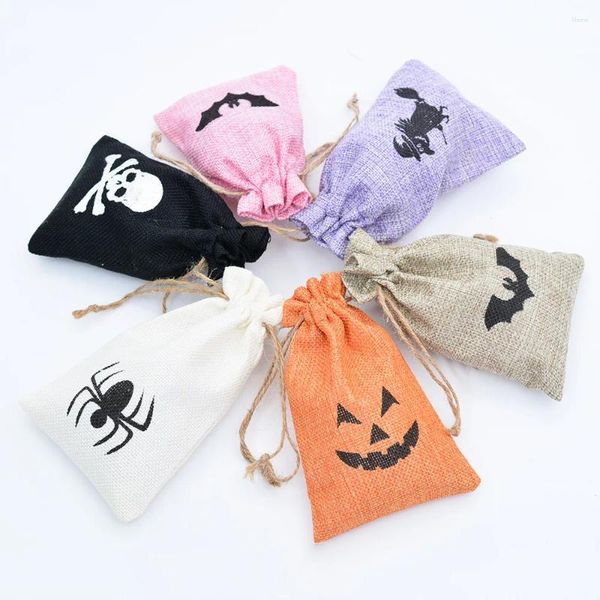 Einkaufstaschen 50pcs/Los Halloween 10x14 cm Umweltschutz Kordelkordelkordelkordelwäsche Leinen Weihnachtsbeutel für Hochzeits Süßigkeiten Geschenk