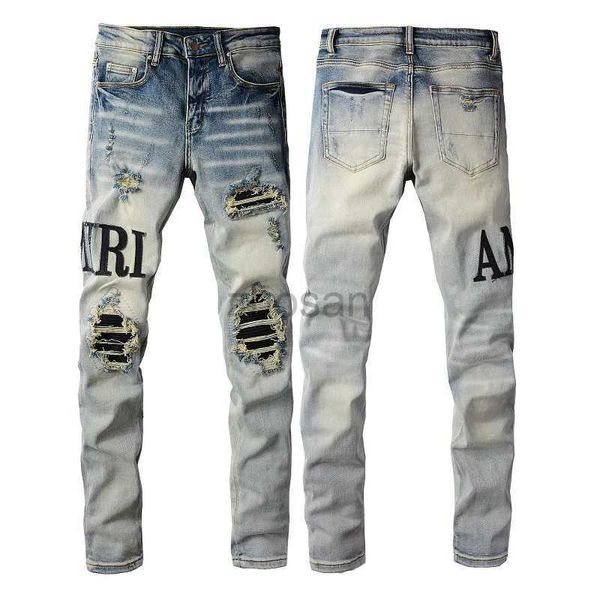 Herren Jeans Trendamiri European und American High Street Hunly Blue Blue Straight Hole Patches Modethosen Schlanke elastische Leggings D240417