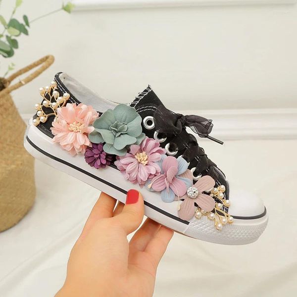 Sapatos casuais femininos sapatos sapatos de baixo tenista flor de tênis confortável damas doces damas da primavera designer de outono branco meninas