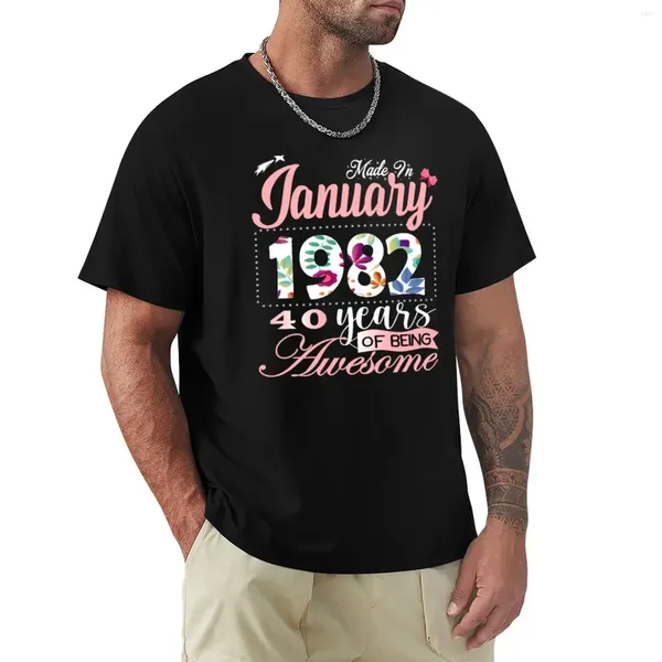 Polos masculinos fabricados em janeiro de 1982 40 anos de ser incrível desde o presente de flor 40º BRAPHICS de camisetas de dia B Plus Tampes Tops algodão