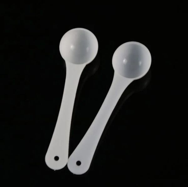 Plastica professionale da 1 grammo cucchiai per il latte alimentare lavaggio in polvere Medcine White Misuring Spoon LL