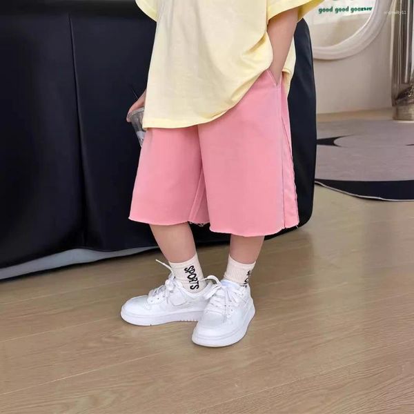 Calças de calças shorts para meninos no verão de 2024 edição fina de edição coreana de calças de malha casual de bebê rosa