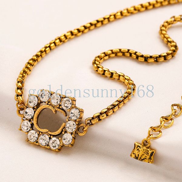 Diamond Necklace Designer Jewelry Brand Letter Necklaces Pandant Choker Crystal Pearl in acciaio inossidabile Catene Vogue Donni Anniversario Donni
