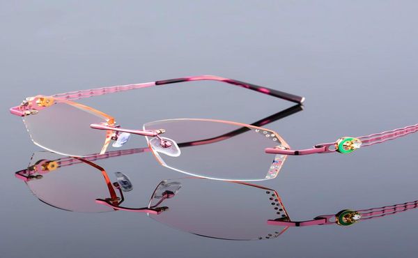 Hohe klare anti -reflektierende Strass -Lesebrille Frauen rosa Brillen Diamant Schneiden von randlosen presbyopischen Brillen New1748024